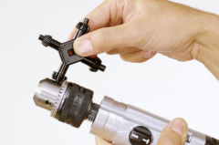 LLAVE PORTABROCAS UNIVERSAL WOLFCRAFT