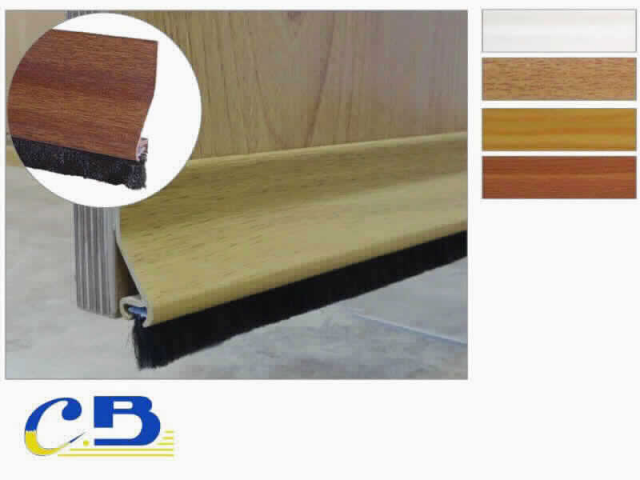 BURLETE PVC ADHESIVO 0,94m. ROBLE